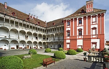 II. nádvoří II. nádvoří